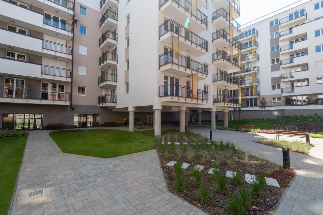 West Park Residence Apartment Budapest Exteriör bild